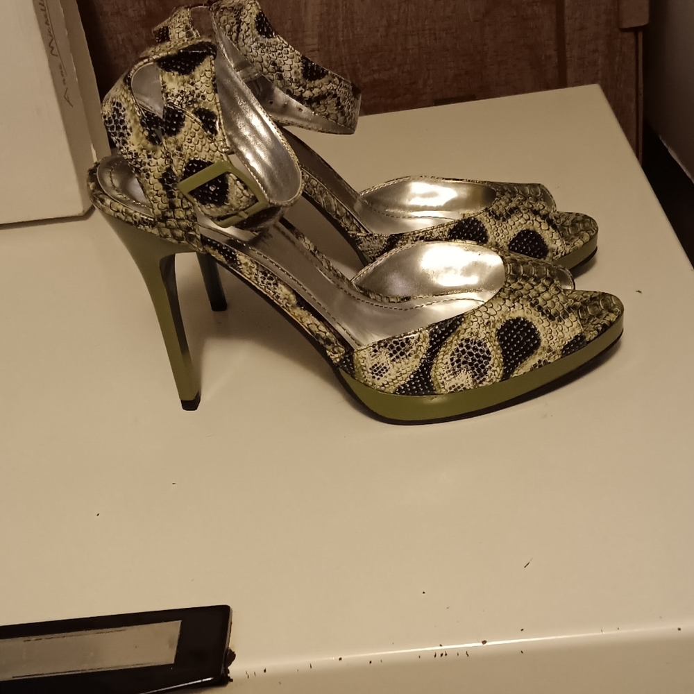 BRAND NEW!!! ANNE MICHELLE HEELED LADIES SANDALS. SIZE 9M. - Picture 4 of 7